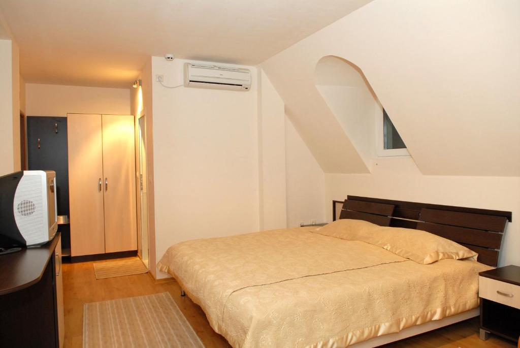 Hotel Avis ซันดันสกี ภายนอก รูปภาพ