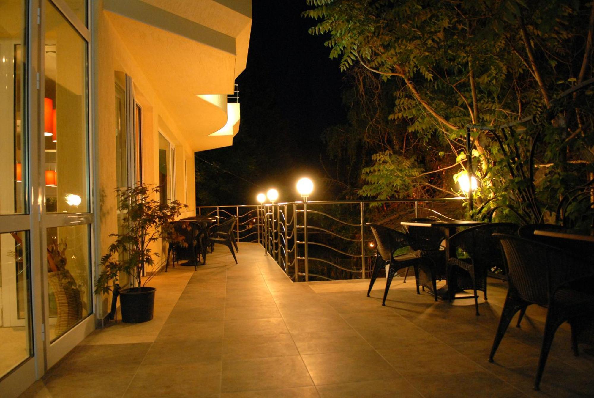 Hotel Avis ซันดันสกี ภายนอก รูปภาพ